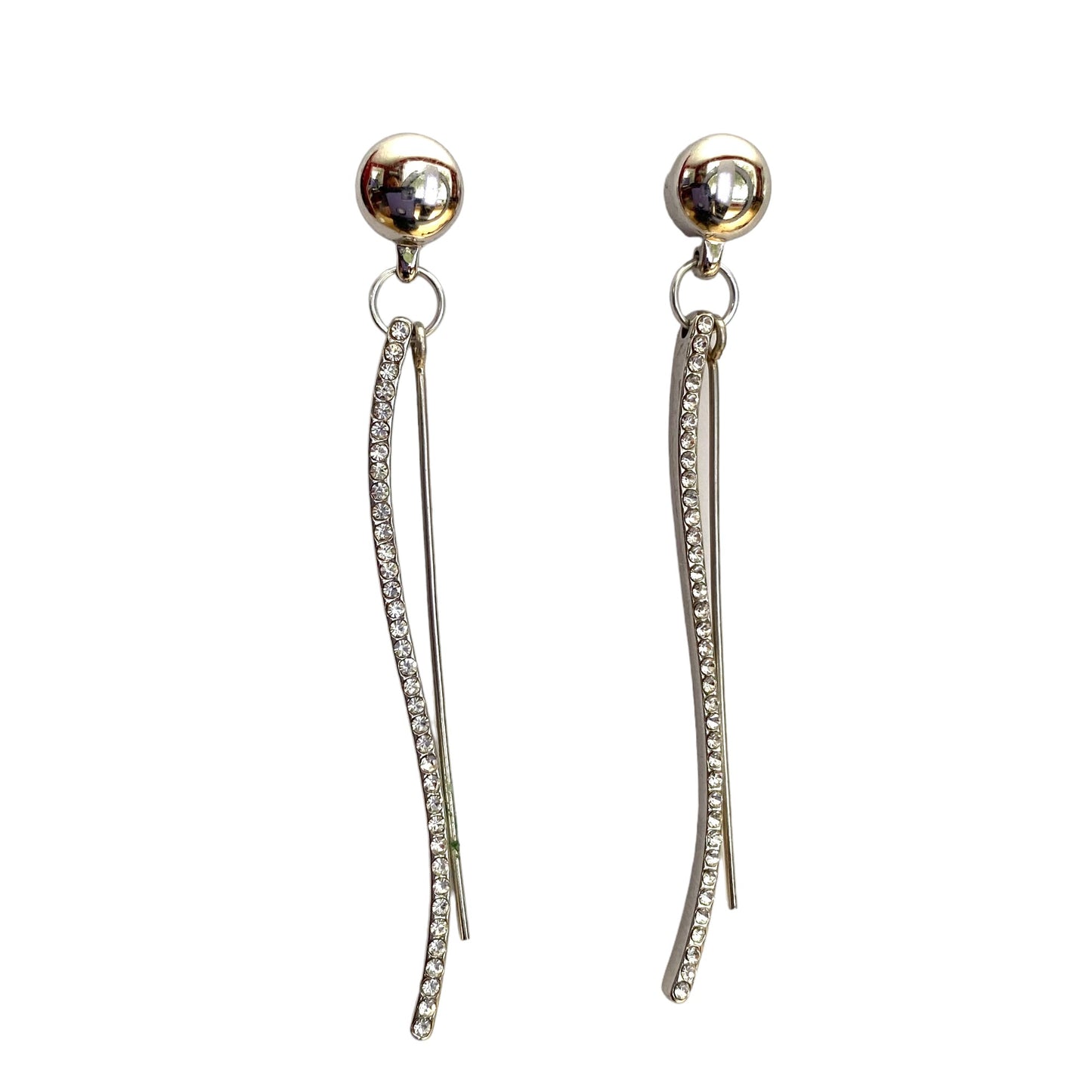 Jewelled Curve earring. Detachable earrings for a truly hypoallergenic jewellery on a white background