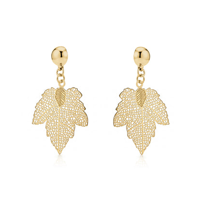 Magnetic Maple leaf earrings. Detachable earrings for a truly hypoallergenic jewellery on a white background