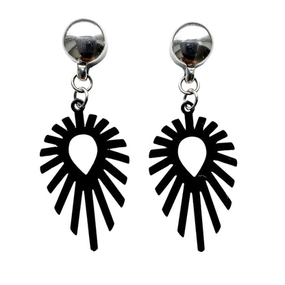 TI-GO Shine teardrop black earrings. Detachable earrings for a truly hypoallergenic jewellery on a white background