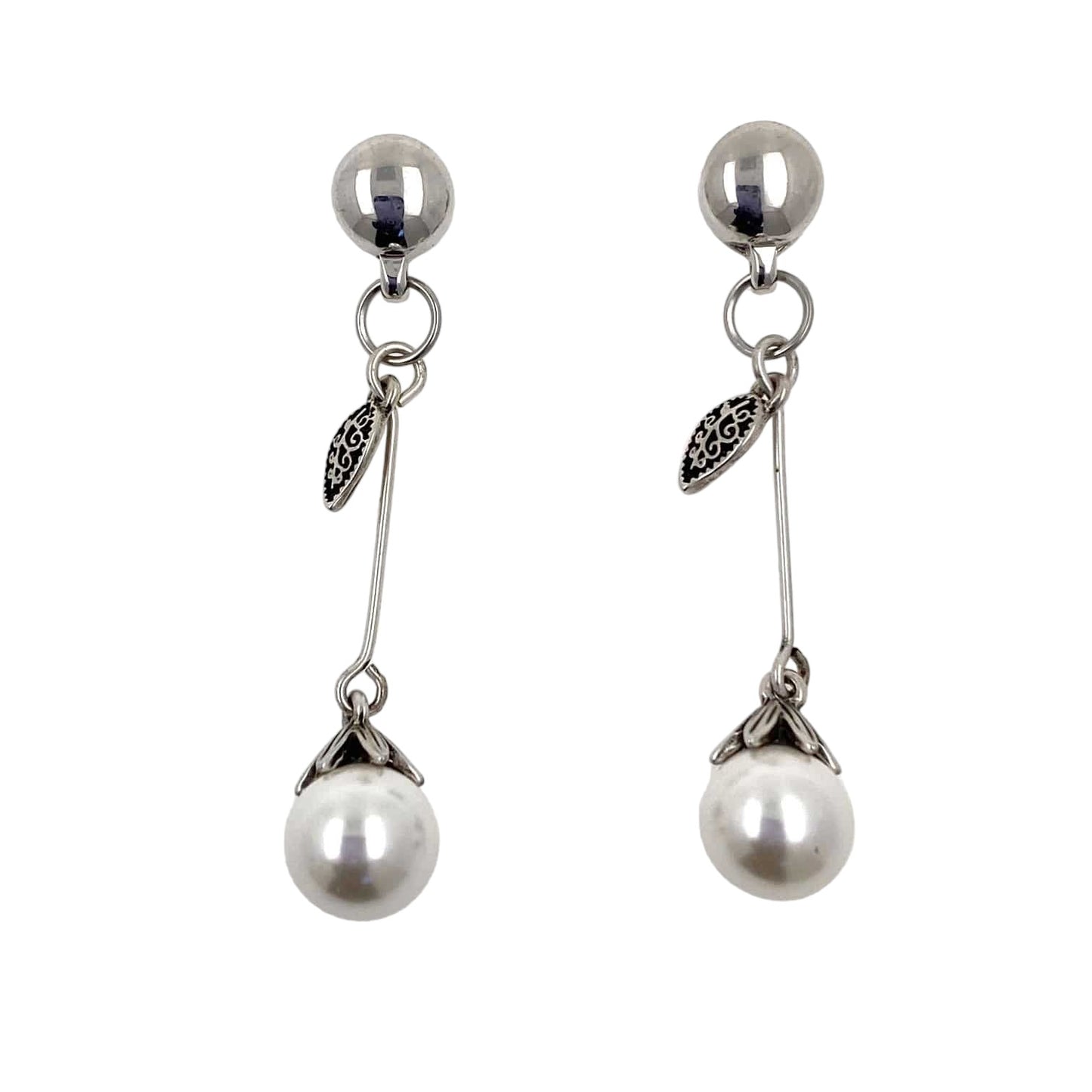 pearl earrings for a truly hypoallergenic Charm for a truly hypoallergenic jewellery on a white background