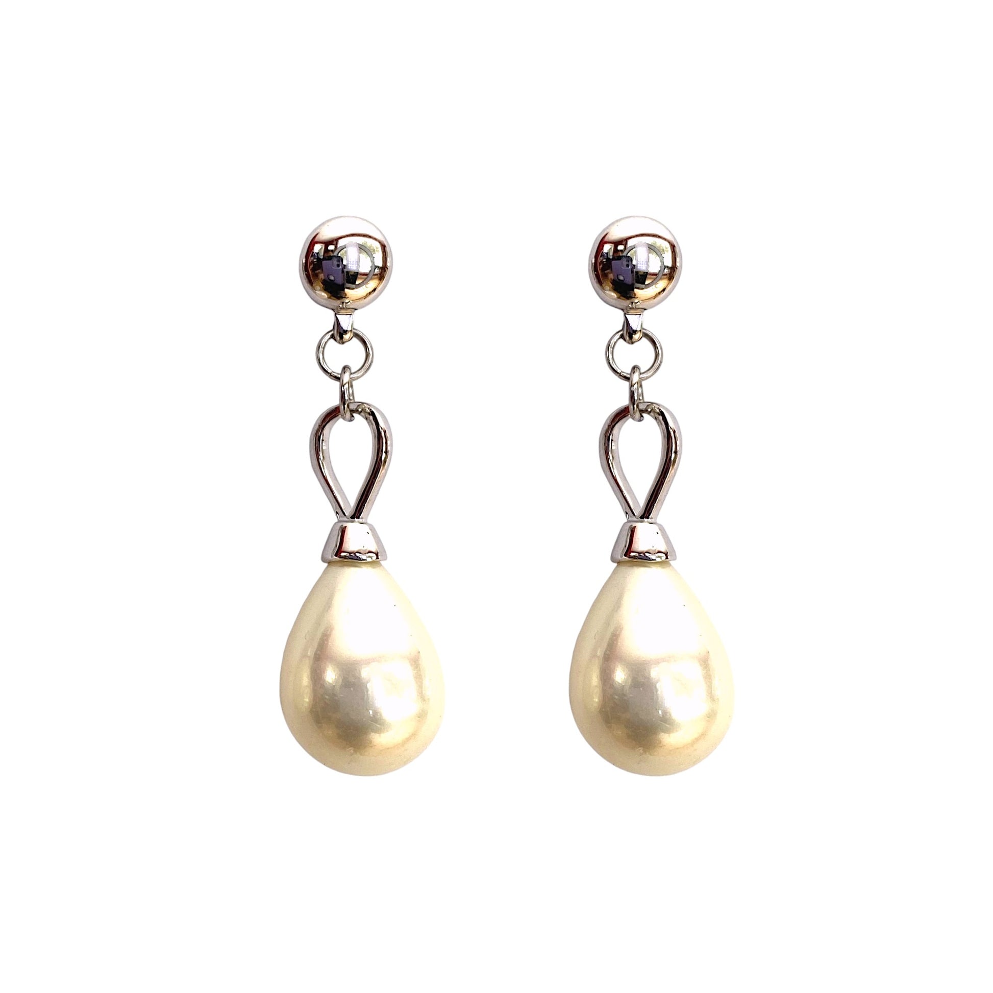 Teardrop Pearl -interchangeable earring. Detachable earrings for a truly hypoallergenic jewellery on a white background