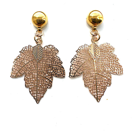 Magnetic Maple leaf earrings. Detachable earrings for a truly hypoallergenic jewellery on a white background