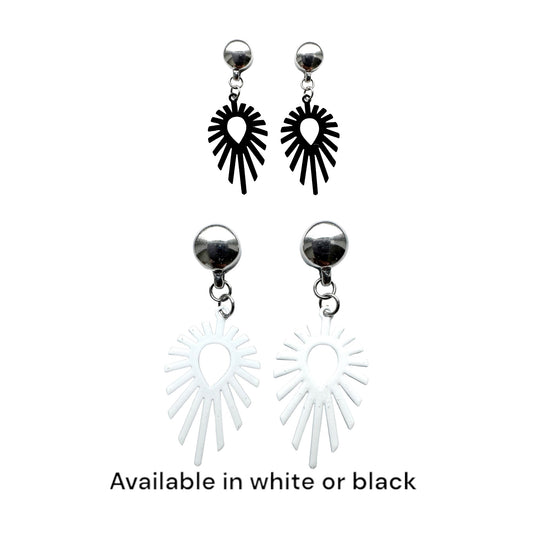 TI-GO Shine teardrop black/white earrings. Detachable earrings for a truly hypoallergenic jewellery on a white background