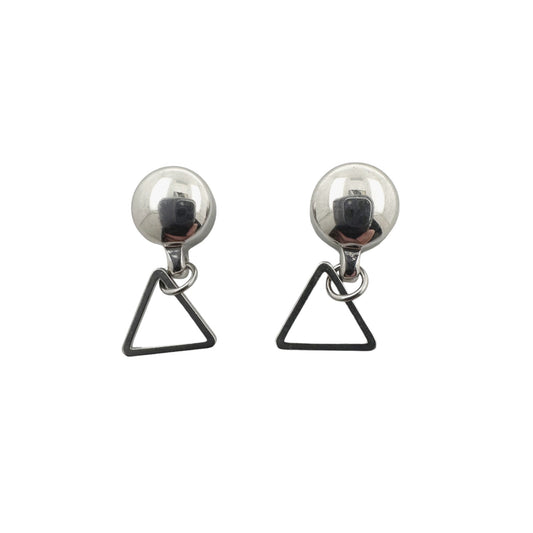TI-GO Triangle silver minimal earrings. Detachable earrings for a truly hypoallergenic jewellery on a white background