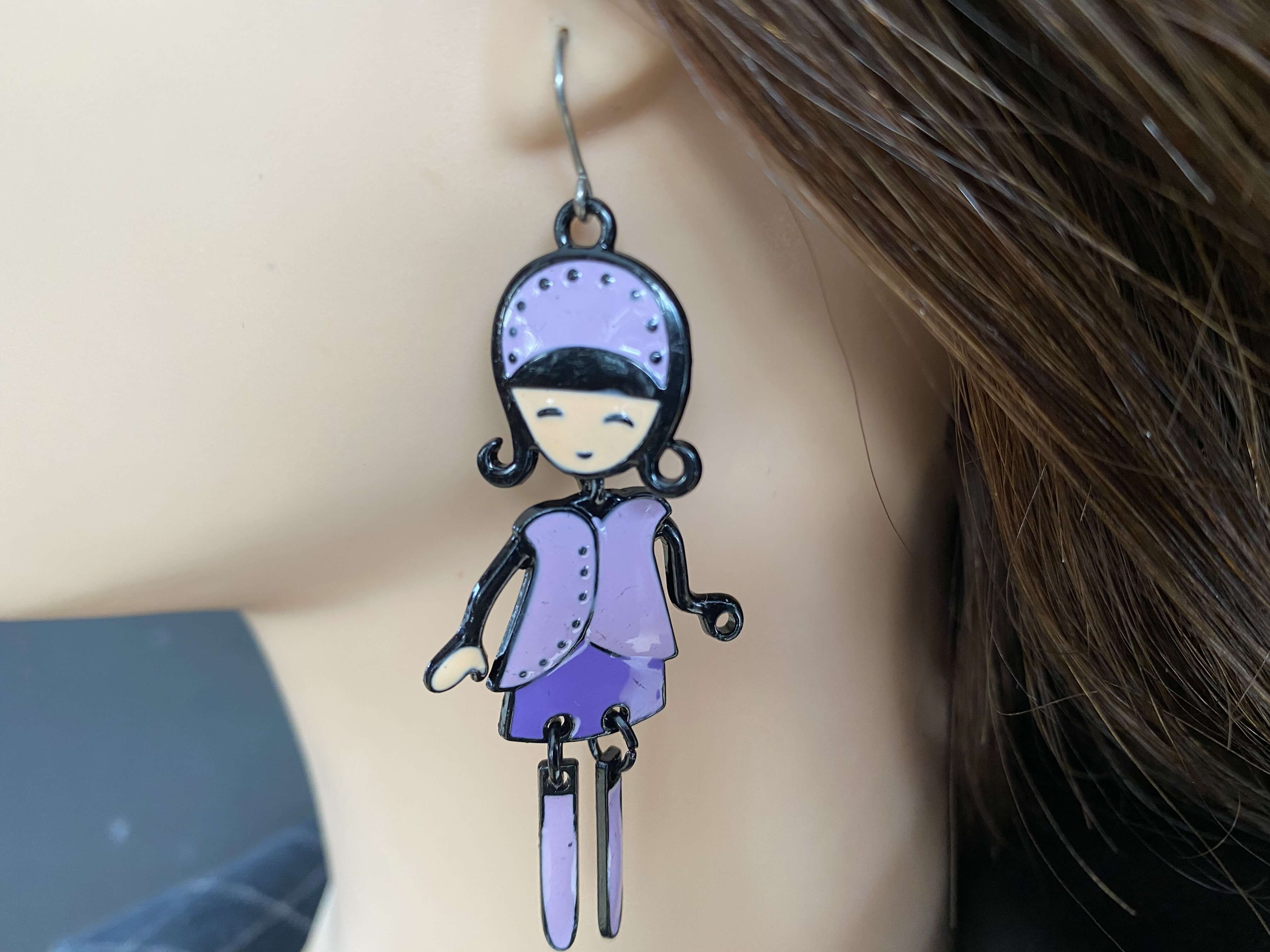 Harajuku Girl purple on ear