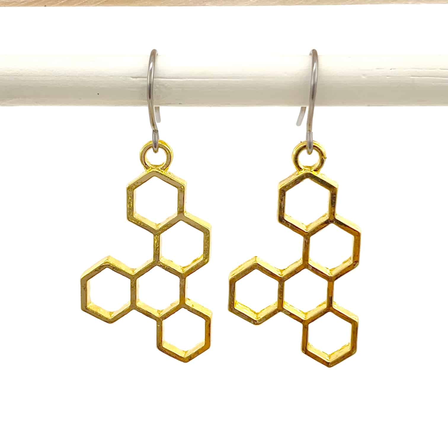 Honeycomb gold earring